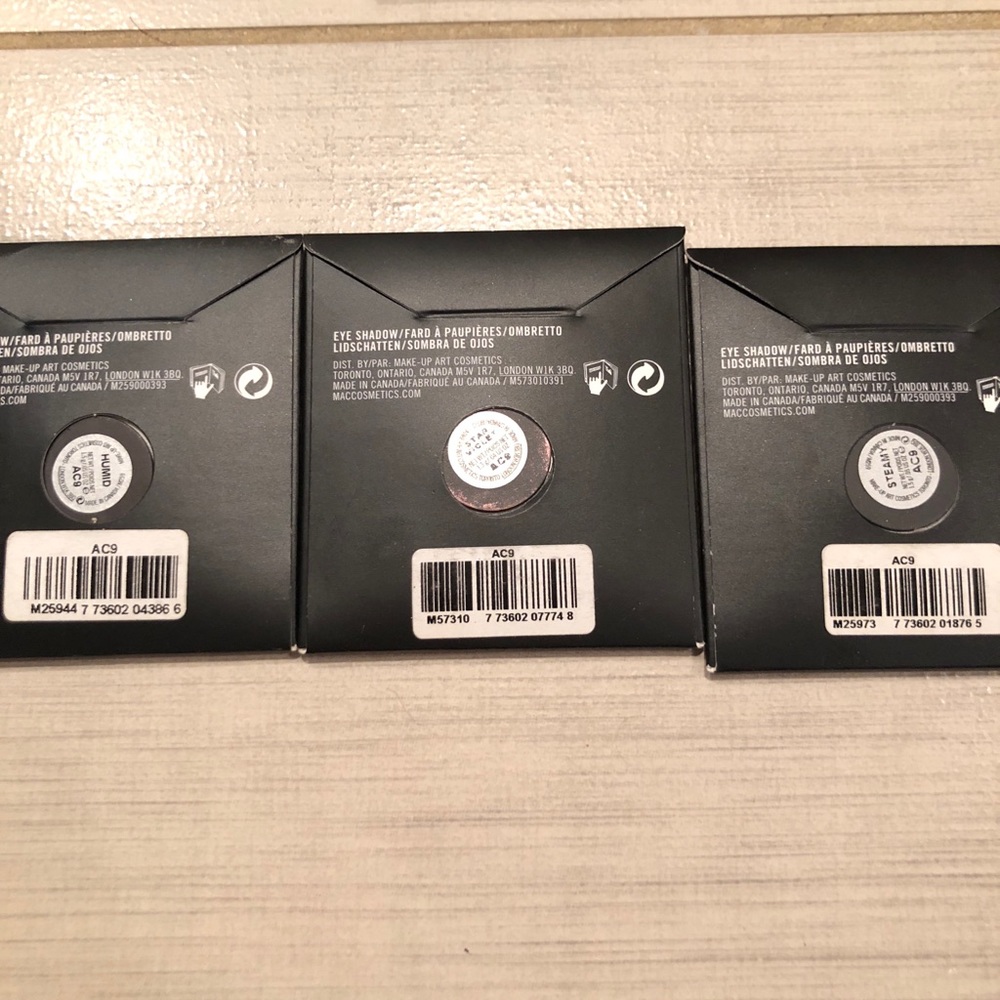 Zpalette & mac eye shadows - Picture 3 of 3